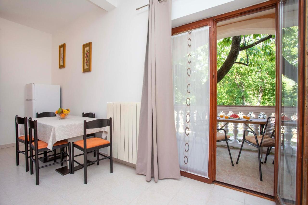 Apartmani Marica Plomin Exterior photo
