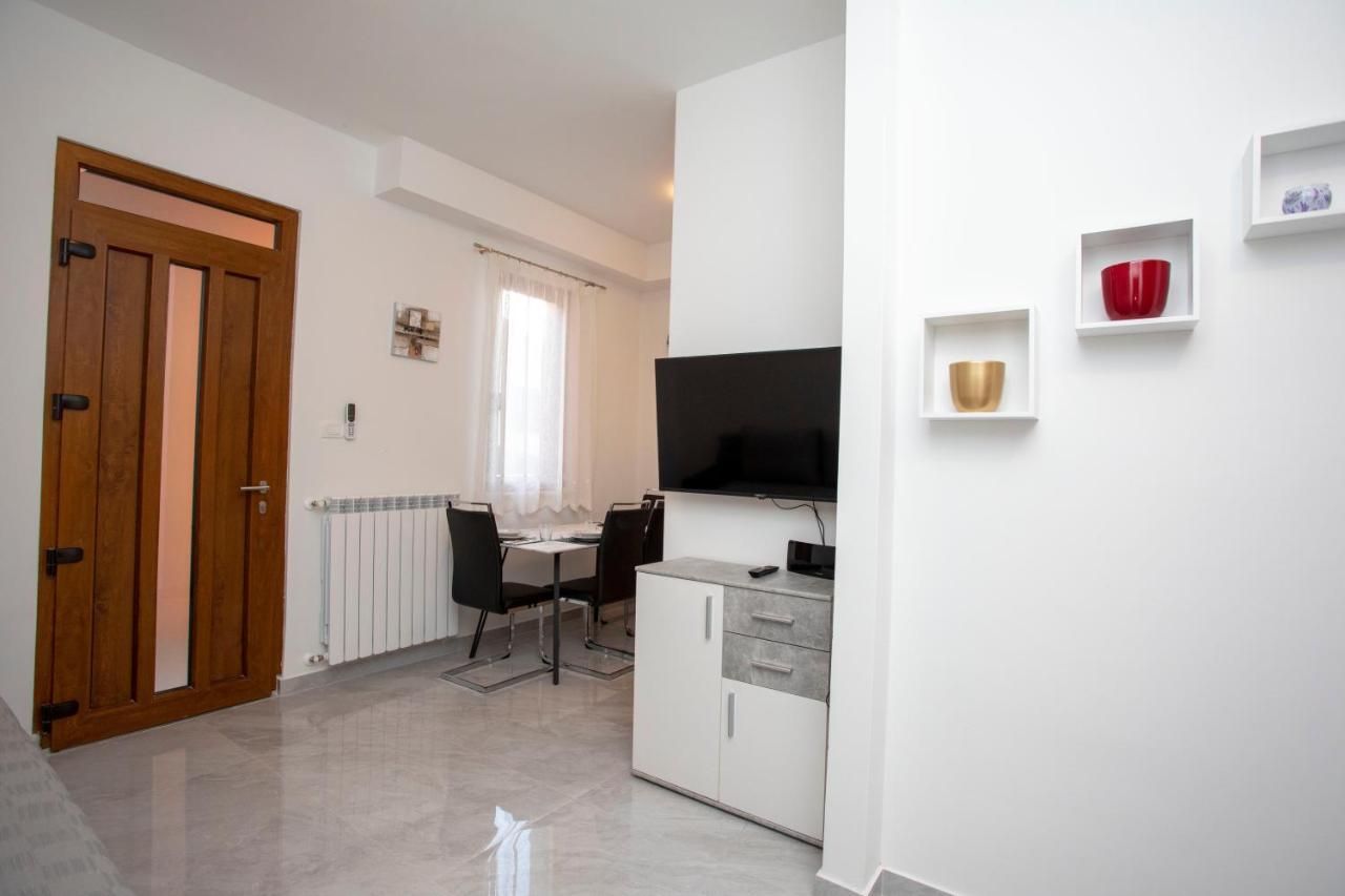 Apartmani Marica Plomin Exterior photo